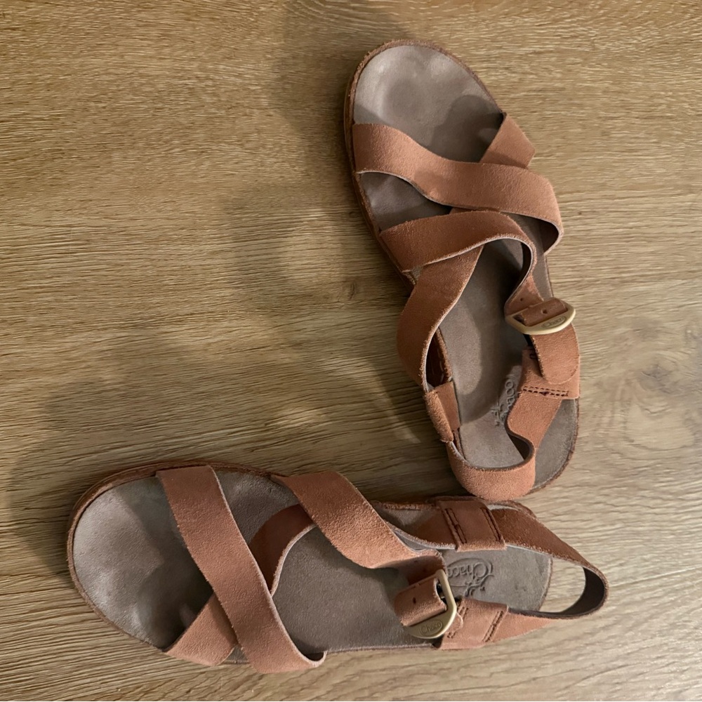 Women’s Chacos Strappy Suede Wayfarer Sandals with Buckle. EUC - Picture 2 of 5